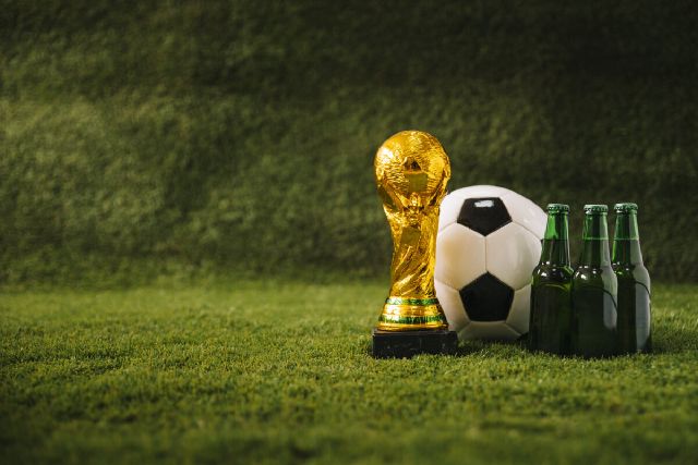 images/football-background-with-beer-copyspace.jpg